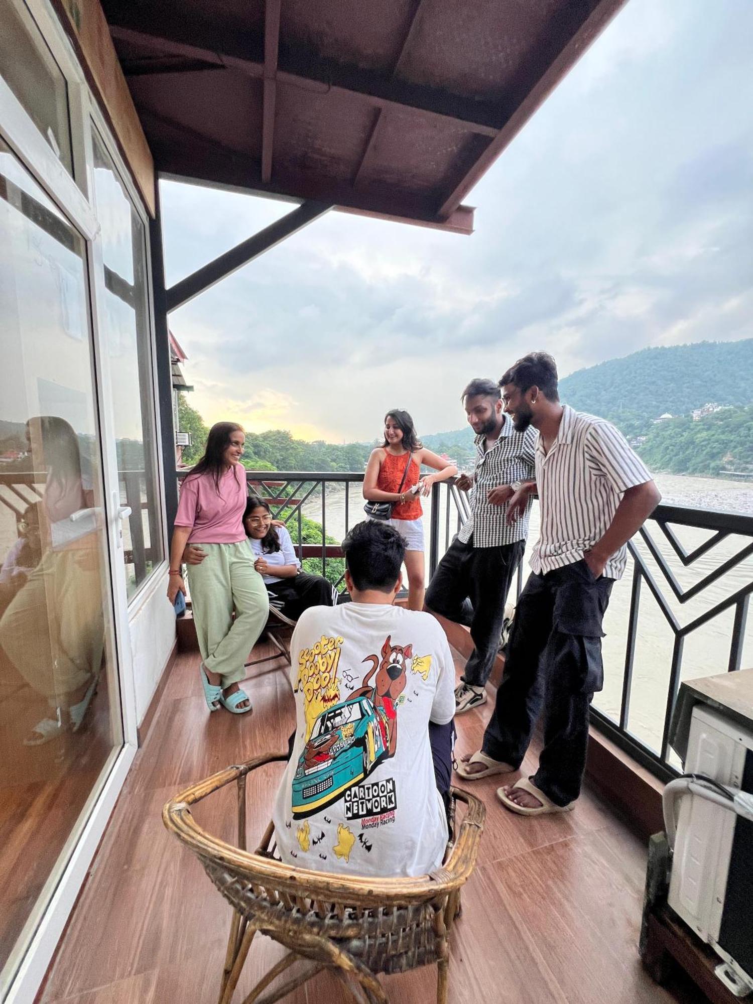 Hostel Joey'S By The Ganges Rishīkesh Zewnętrze zdjęcie